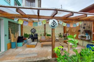 Casa com 450m², 5 dormitórios, 2 vagas, no bairro Centro em Caxias do Sul para Comprar