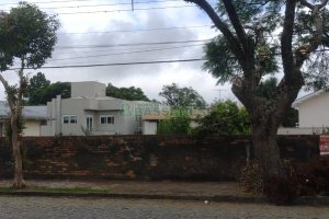 Terreno com 342m², no bairro Cinqüentenário em Caxias do Sul para Comprar