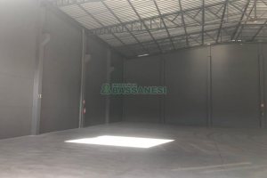 Pavilhão com 576m², no bairro Jardim das Hortências em Caxias do Sul para Alugar