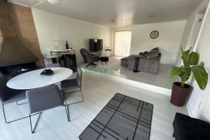 Casa com 221m², 3 dormitórios, 3 vagas, no bairro Petrópolis em Caxias do Sul para Comprar