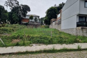 Terreno com 360m², no bairro Vinhedos em Caxias do Sul para Comprar