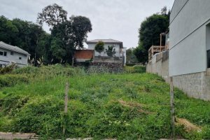 Terreno com 360m², no bairro Vinhedos em Caxias do Sul para Comprar
