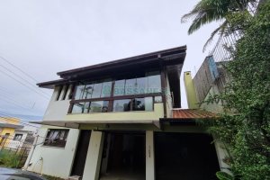 Casa com 304m², 4 dormitórios, no bairro Cinqüentenário em Caxias do Sul para Comprar