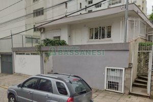 Casa com 184m², 3 dormitórios, 2 vagas, no bairro Exposição em Caxias do Sul para Comprar