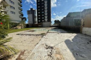 Terreno com 680m², no bairro Madureira em Caxias do Sul para Comprar