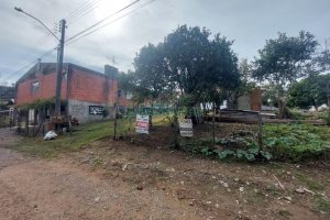 Terreno com 320m², no bairro Forqueta em Caxias do Sul para Comprar