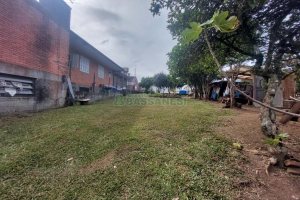 Terreno com 320m², no bairro Forqueta em Caxias do Sul para Comprar