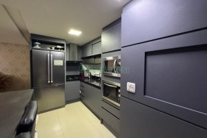 Apartamento com 91m², 3 dormitórios, 2 vagas, no bairro Panazzolo em Caxias do Sul para Comprar