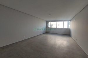 Sala com 30m², no bairro Villagio Iguatemi em Caxias do Sul para Alugar