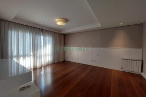 Apto Mobiliado com 340m², 3 dormitórios, 5 vagas, no bairro Exposição em Caxias do Sul para Alugar ou Comprar