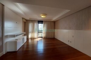 Apto Mobiliado com 340m², 3 dormitórios, 5 vagas, no bairro Exposição em Caxias do Sul para Alugar ou Comprar