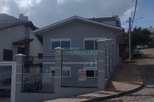 Casa com 180m², 5 dormitórios, no bairro Rio Branco em Caxias do Sul para Comprar