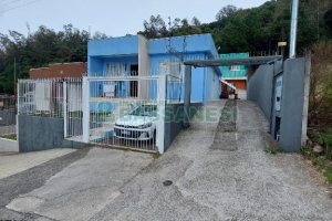 Casa com 69m², 2 dormitórios, 1 vaga, no bairro Reolon em Caxias do Sul para Comprar