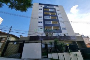 Apartamento com 74m², 2 dormitórios, 2 vagas, no bairro Madureira em Caxias do Sul para Comprar