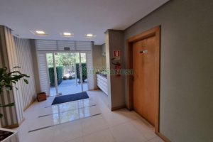 Apartamento com 74m², 2 dormitórios, 2 vagas, no bairro Madureira em Caxias do Sul para Comprar