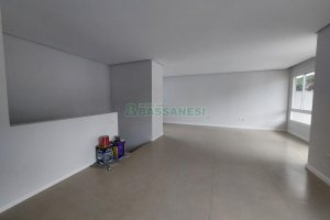 Casa com 167m², 3 dormitórios, 2 vagas, no bairro Salgado Filho em Caxias do Sul para Comprar