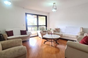 Apartamento com 170m², 4 dormitórios, 2 vagas, no bairro Lourdes em Caxias do Sul para Comprar