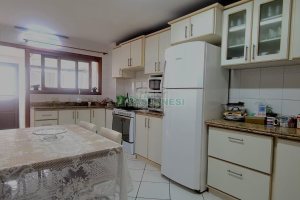 Apartamento com 170m², 4 dormitórios, 2 vagas, no bairro Lourdes em Caxias do Sul para Comprar