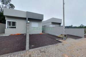 Sobrado com 68m², 2 dormitórios, 1 vaga, no bairro Bela Vista em Caxias do Sul para Comprar