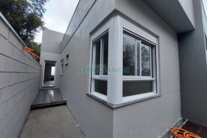 Sobrado com 67m², 2 dormitórios, 1 vaga, no bairro Bela Vista em Caxias do Sul para Comprar