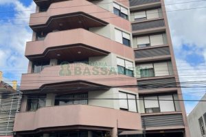 Apartamento com 272m², 3 dormitórios, 2 vagas, no bairro Centro em Caxias do Sul para Alugar ou Comprar