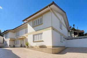 Sobrado com 127m², 3 dormitórios, 1 vaga, no bairro Santa Catarina em Caxias do Sul para Comprar