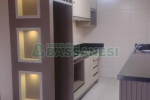 Apartamento com 47m², 2 dormitórios, 1 vaga, no bairro Desvio Rizzo em Caxias do Sul para Comprar