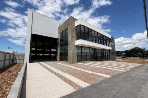 Pavilhão com 1347m², no bairro Desvio Rizzo em Caxias do Sul para Alugar