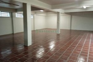 Loja com 120m², 2 vagas, no bairro Vila Verde em Caxias do Sul para Alugar