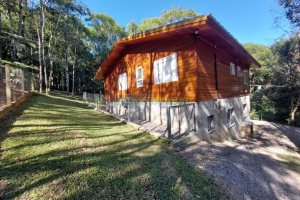 Chácara com 230m², 3 dormitórios, 3 vagas, no bairro São Virgílio em Caxias do Sul para Comprar