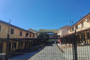 Sobrado com 45m², 2 dormitórios, 1 vaga, no bairro Colina do Sol em Caxias do Sul para Comprar