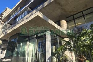 Sala com 81m², 1 vaga, no bairro Exposição em Caxias do Sul para Comprar