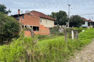 Terreno com 330m², no bairro Rio Branco em Caxias do Sul para Comprar