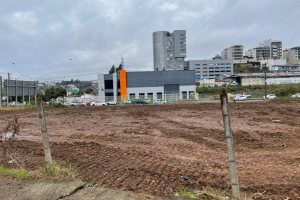 Terreno com 5000m², no bairro Sanvitto em Caxias do Sul para Comprar