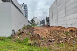 Terreno com 5000m², no bairro Sanvitto em Caxias do Sul para Comprar