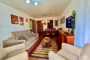 Apartamento com 120m², 3 dormitórios, 2 vagas, no bairro Pio X em Caxias do Sul para Comprar