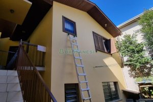 Casa com 292m², 7 dormitórios, 5 vagas, no bairro Jardim América em Caxias do Sul para Comprar