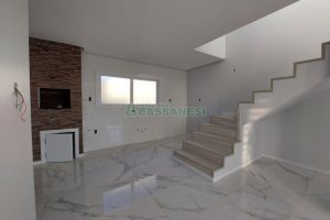 Sobrado com 130m², 3 dormitórios, 2 vagas, no bairro São Luiz em Caxias do Sul para Comprar