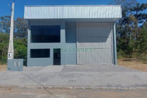 Pavilhão com 330m², no bairro Jardim das Hortências em Caxias do Sul para Alugar