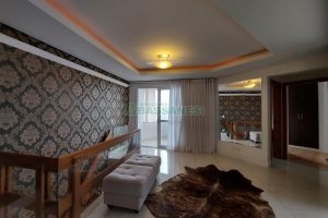 Apto Mobiliado com 200m², 4 dormitórios, 4 vagas, no bairro São Pelegrino em Caxias do Sul para Comprar