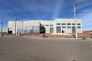 Pavilhão com 1434m², no bairro Distrito Industrial em Caxias do Sul para Alugar