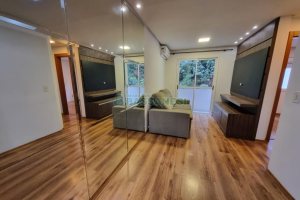 Apto Mobiliado com 55m², 2 dormitórios, 1 vaga, no bairro Cinqüentenário em Caxias do Sul para Alugar