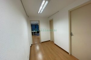 Sala com 60m², 3 vagas, no bairro Centro em Caxias do Sul para Comprar