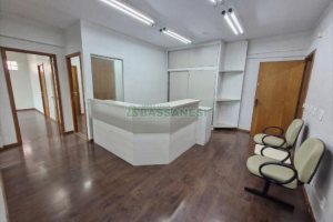 Sala com 107m², 1 vaga, no bairro Lourdes em Caxias do Sul para Alugar
