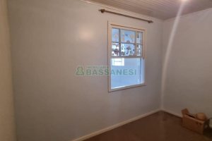 Casa com 168m², 2 dormitórios, 1 vaga, no bairro Centro em Caxias do Sul para Comprar