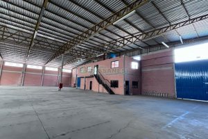 Pavilhão com 2032m², no bairro Ana Rech em Caxias do Sul para Alugar