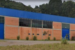 Pavilhão com 2032m², no bairro Ana Rech em Caxias do Sul para Alugar