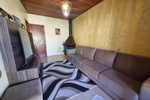 Casa Mobiliada com 150m², 3 dormitórios, 2 vagas, no bairro Cidade Nova em Caxias do Sul para Alugar ou Comprar