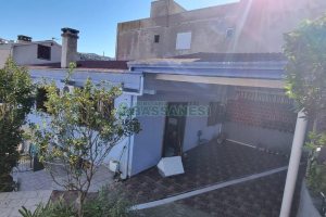 Casa com 213m², 3 dormitórios, 1 vaga, no bairro Planalto em Caxias do Sul para Comprar