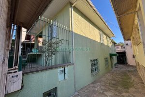 Casa com 98m², 2 dormitórios, no bairro Jardim América em Caxias do Sul para Alugar